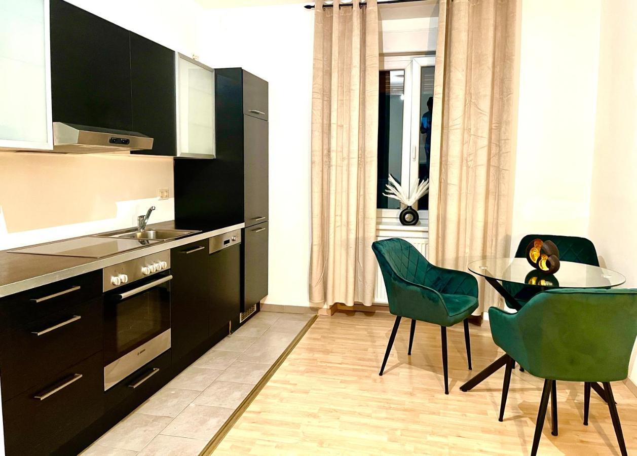 Comfy & Warm City Apartment - Self Check-In Graz Exterior foto